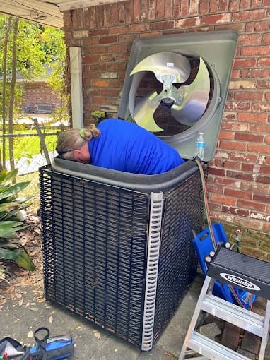 Air Star Now technician